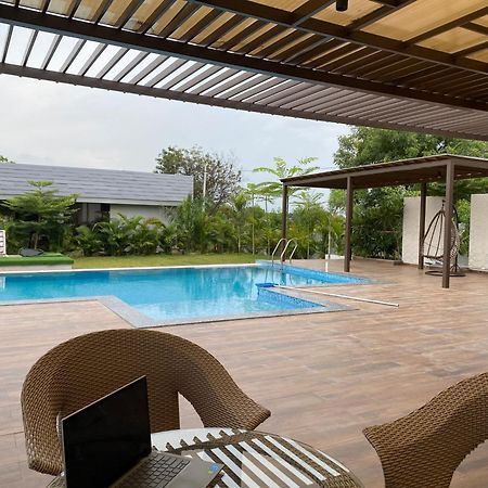 V R Farms Exotic Villa Venkatāpur Exterior photo