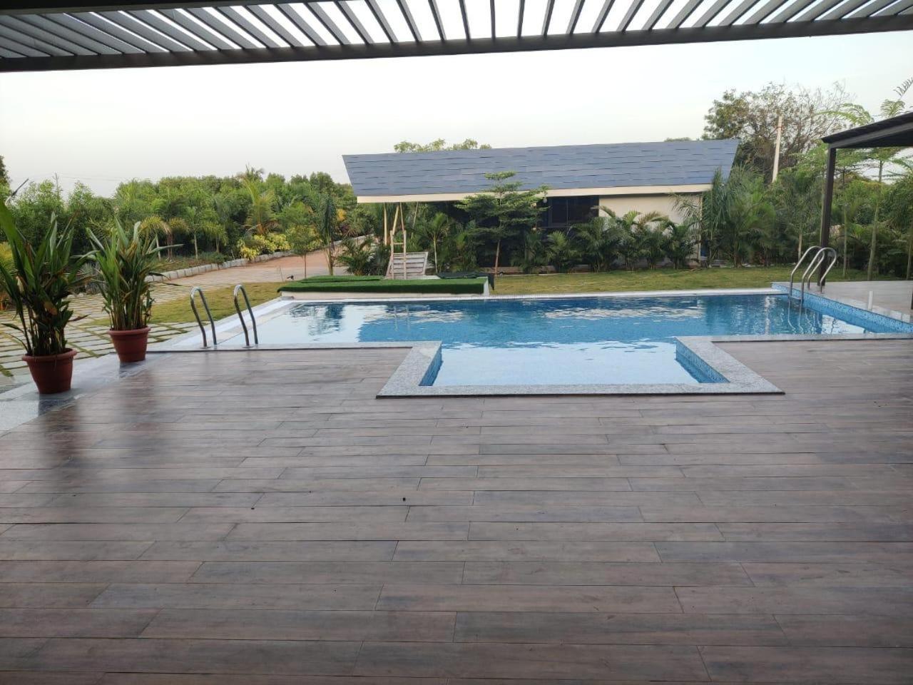 V R Farms Exotic Villa Venkatāpur Exterior photo