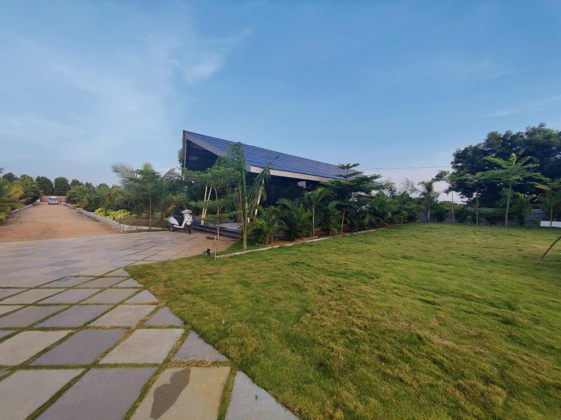 V R Farms Exotic Villa Venkatāpur Exterior photo