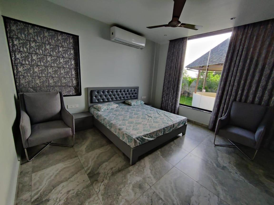 V R Farms Exotic Villa Venkatāpur Exterior photo