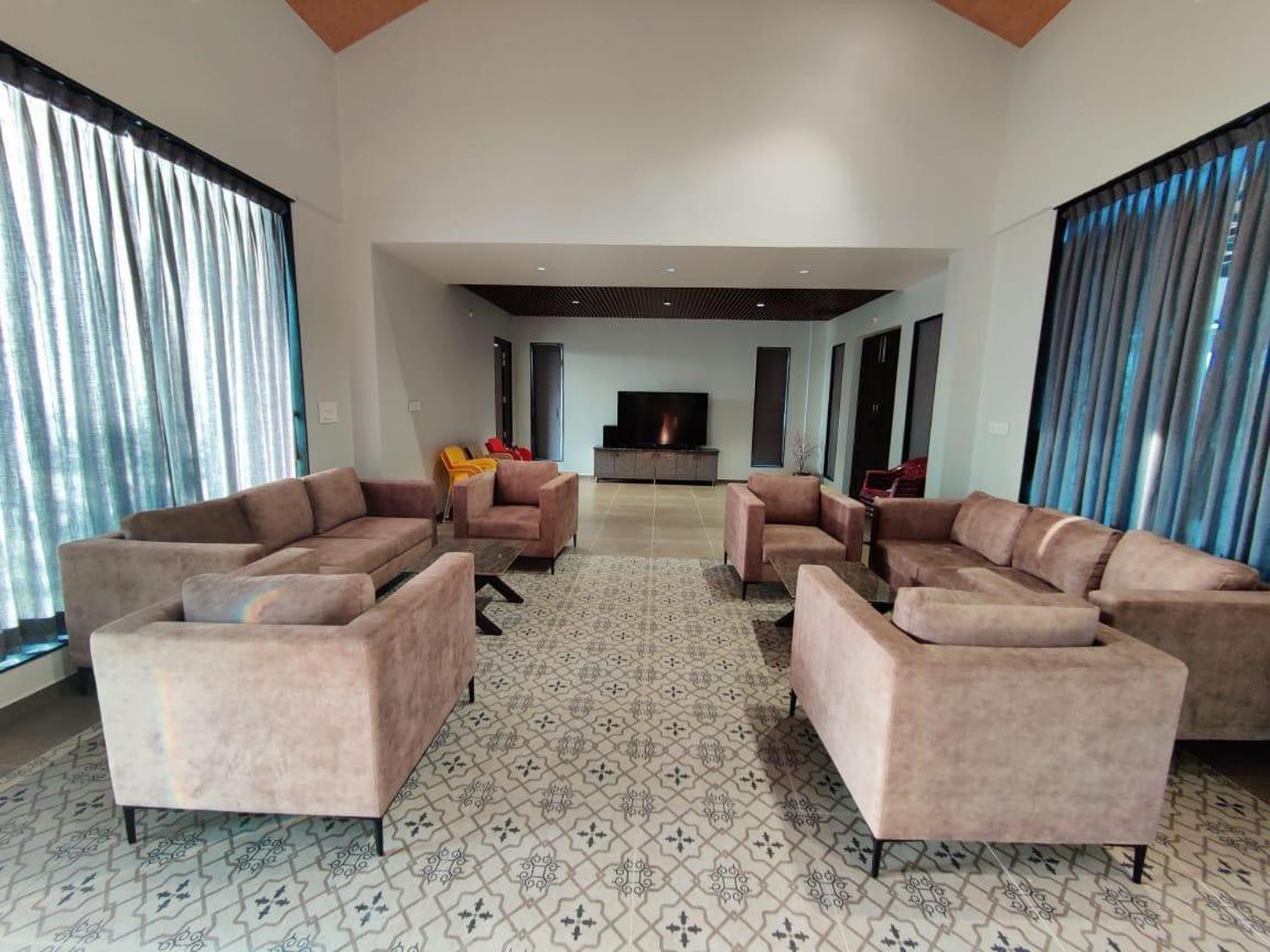 V R Farms Exotic Villa Venkatāpur Exterior photo