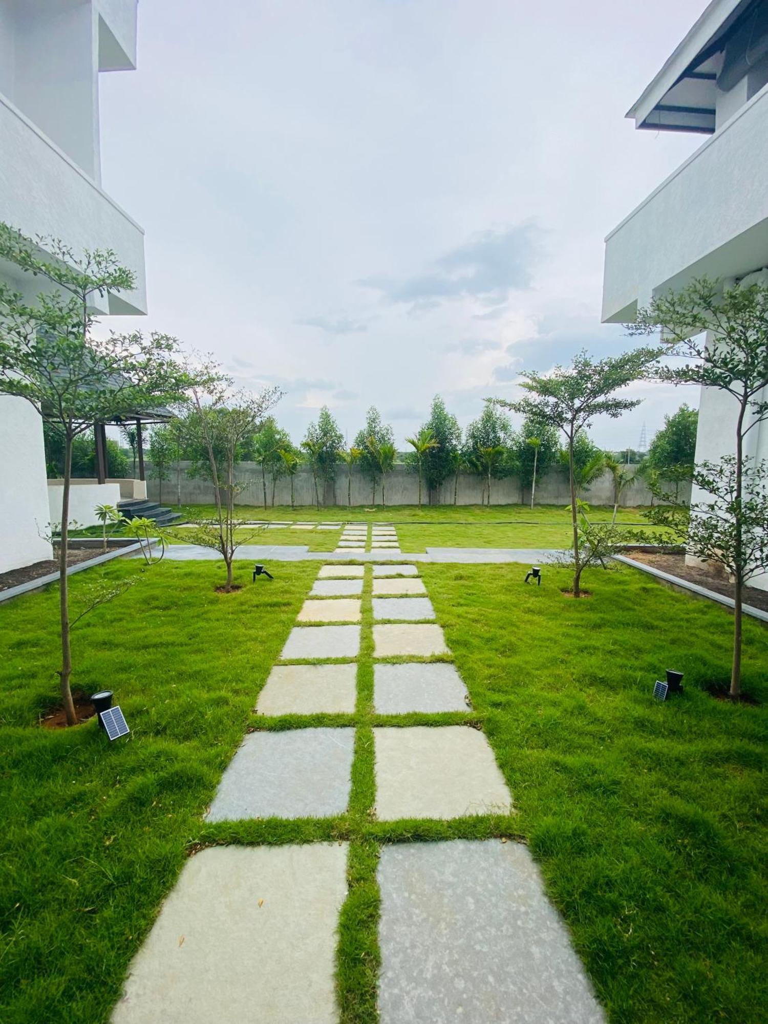 V R Farms Exotic Villa Venkatāpur Exterior photo